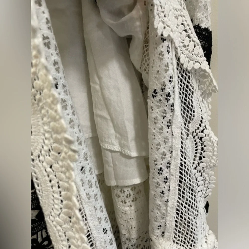 NWT Anthropologie V-Neck Lace Midi Dress in Black and White - XS - Picture 11 of 16